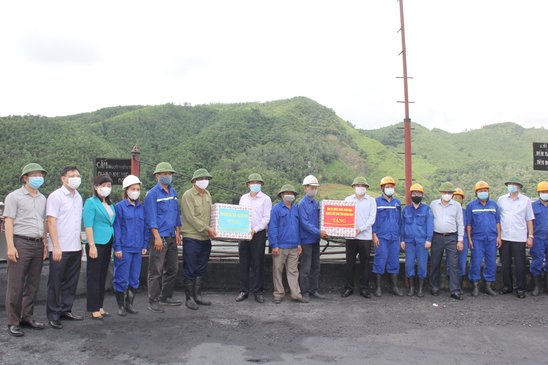 TKV luôn đồng hành cùng Quảng Ninh phòng chống dịch và phát triển kinh tế