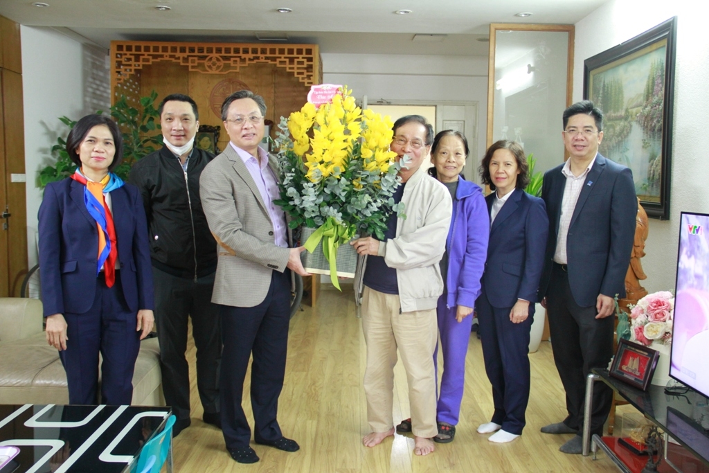 Lãnh đạo Petrovietnam thăm hỏi, tri ân các thế hệ cán bộ ngành Dầu khí