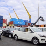 Tin tức kinh tế ngày 14/2: Ôtô nhập khẩu dự báo sẽ khan hiếm hàng Tin tức kinh tế ngày 14/2: Ôtô nhập khẩu dự báo sẽ khan hiếm hàng