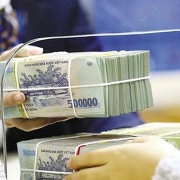 Tin tức kinh tế ngày 2/10: Nợ xấu tổng thể các ngân hàng giảm mạnh