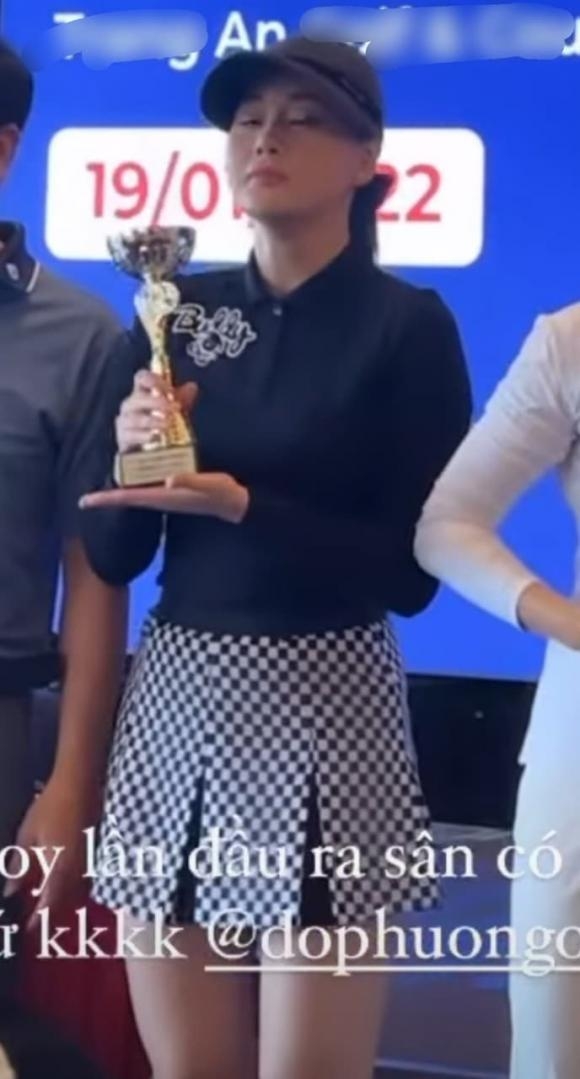 Sao Việt ngày 20/1/2022: Người mẫu Vietnam's Next Top Model đột ngột qua đời