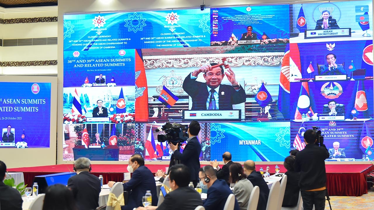 Lễ chuyển giao cương vị Chủ tịch ASEAN năm 2022 cho Vương quốc Cam-pu-chia