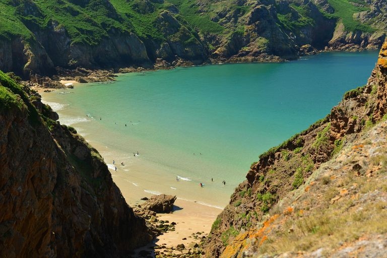 10 ly do khien hon dao nay la diem den hang dau cho ky nghi mot minh