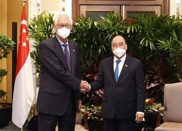 Chủ tịch nước Nguyễn Xuân Phúc tiếp nguyên Thủ tướng Singapore Goh Chok Tong và Bộ trưởng cao cấp Tiêu Chí Hiền Chủ tịch nước Nguyễn Xuân Phúc tiếp nguyên Thủ tướng Singapore Goh Chok Tong và Bộ trưởng cao cấp Tiêu Chí Hiền