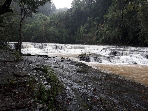 Khám phá thác Thủy Tiên