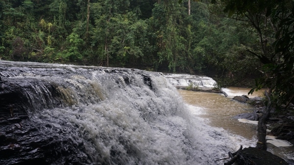 Khám phá thác Thủy Tiên