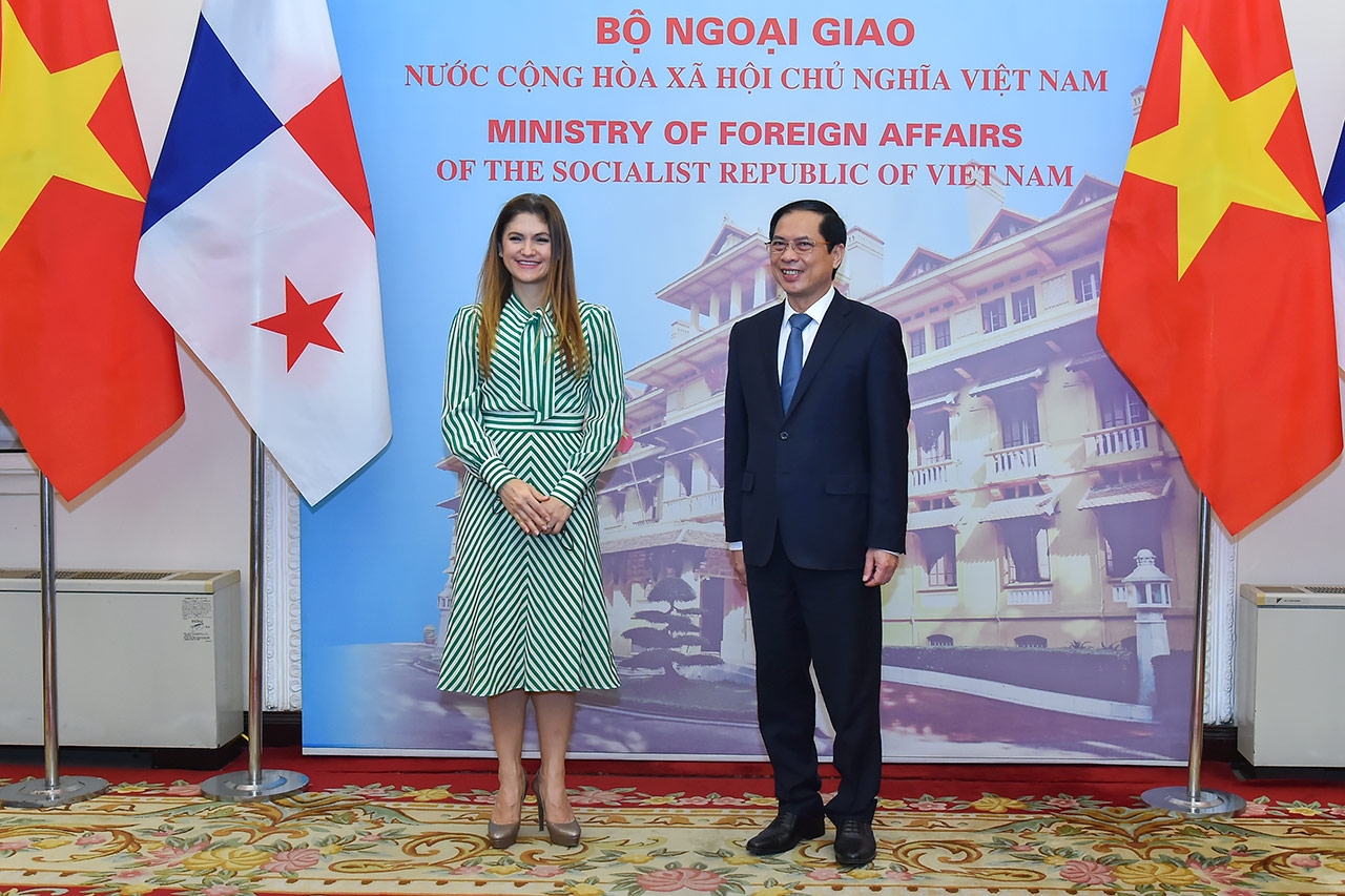 Bộ trưởng Ngoại giao Bùi Thanh Sơn hội đàm với Bộ trưởng Ngoại giao Panama