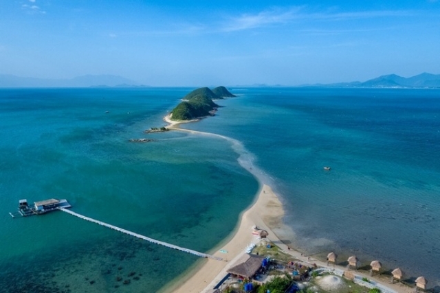 Vẻ đẹp độc đáo của vịnh Vân Phong