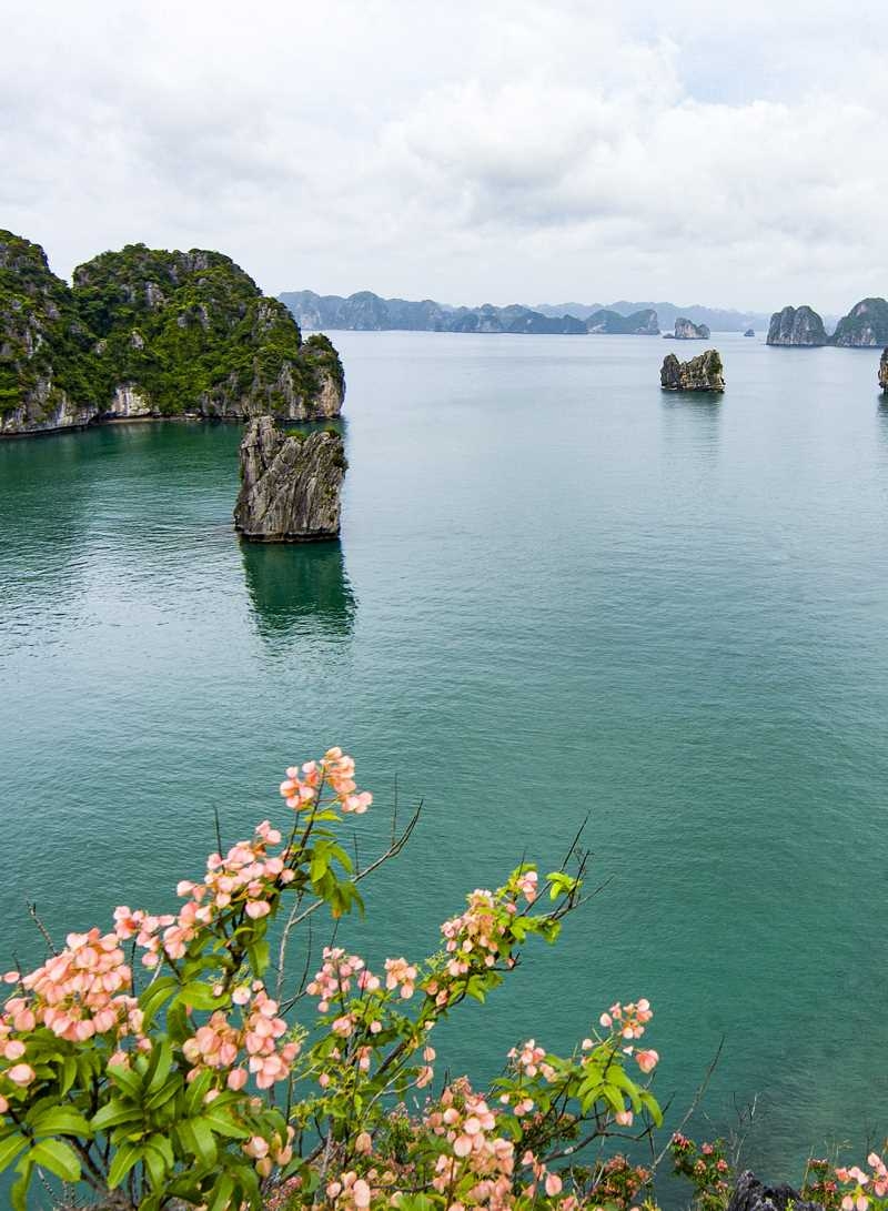 Vụng Hà - Thiên đường của đá và nước Vụng Hà - Thiên đường của đá và nước