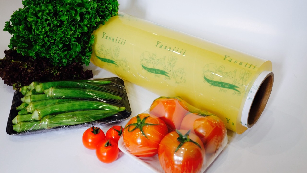 Màng bọc thực phẩm PVC và PE, loại nào an toàn hơn? Màng bọc thực phẩm PVC và PE, loại nào an toàn hơn?