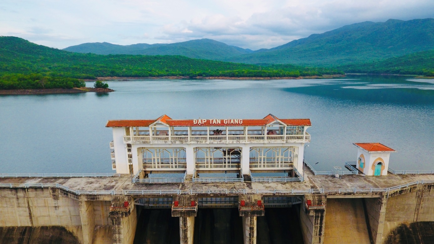 Đập Tân Giang – Điểm du lịch xanh không thể bỏ qua của những tín đồ đam mê khám phá thiên nhiên