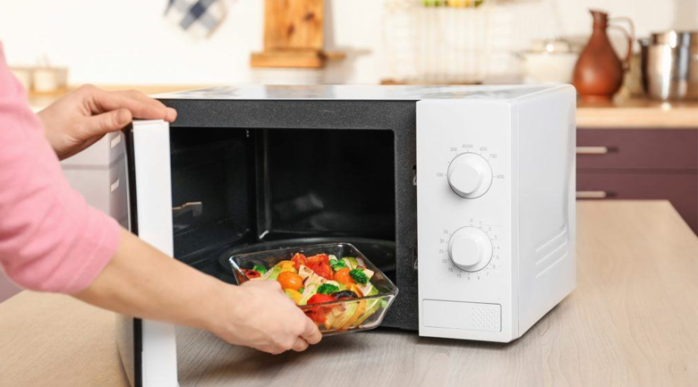 Những thực phẩm không nên cho vào lò vi sóng Những thực phẩm không nên cho vào lò vi sóng