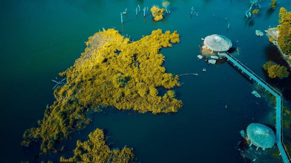 Vẻ đẹp hoang sơ của hồ Noong U, huyện Điện Biên Đông Vẻ đẹp hoang sơ của hồ Noong U, huyện Điện Biên Đông