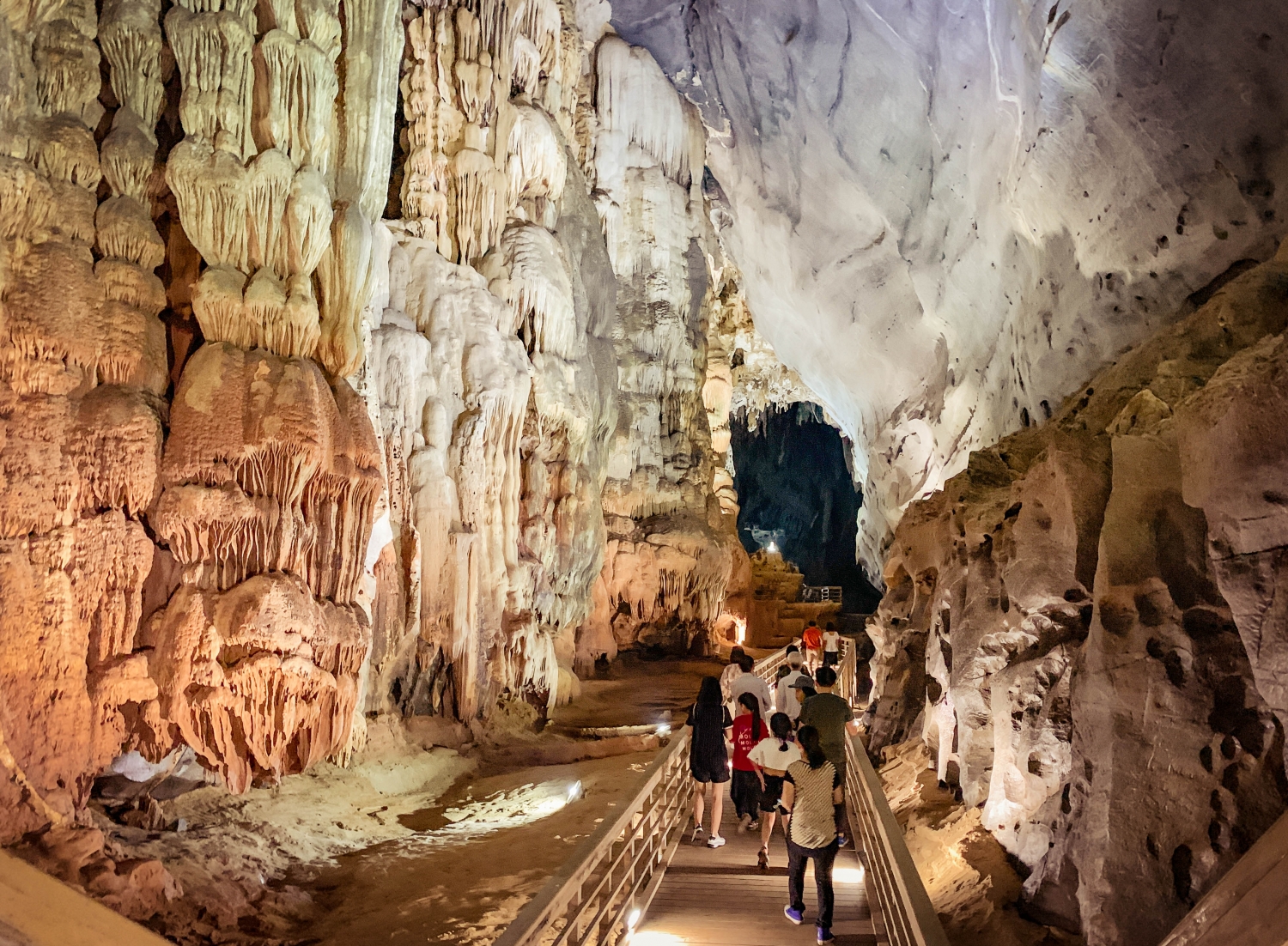 Top 5 điểm đến không thể bỏ qua tại Quảng Bình dịp cuối năm Top 5 điểm đến không thể bỏ qua tại Quảng Bình dịp cuối năm