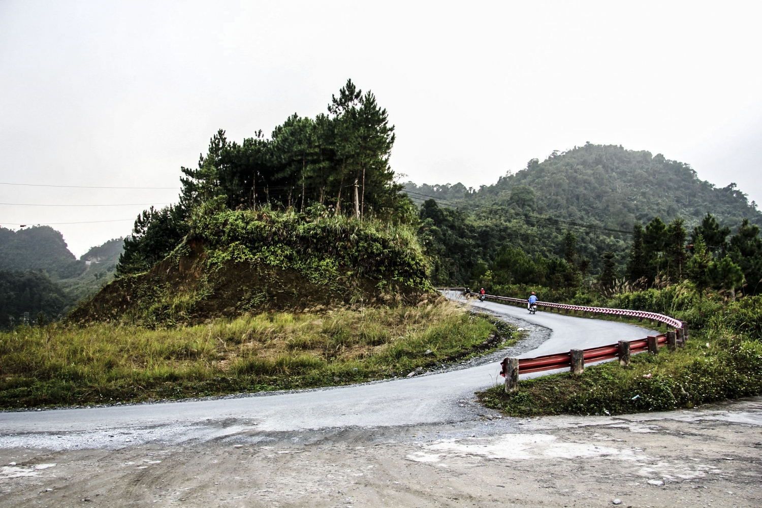 Quản bạ núi và mây Quản bạ núi và mây