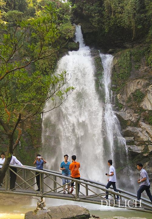 Trải nghiệm thú vị nơi Thác Tiên - Đèo Gió Trải nghiệm thú vị nơi Thác Tiên - Đèo Gió