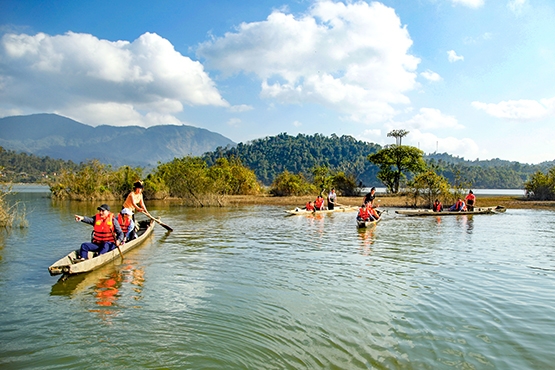 Mênh mông sóng nước hồ Pá Khoang