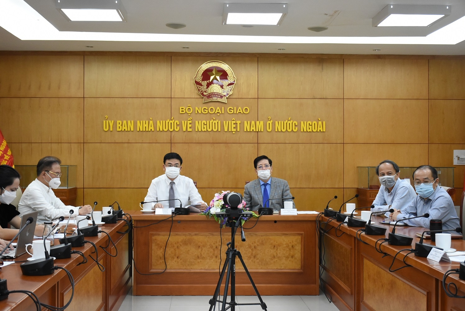 Tọa đàm trực tuyến “Doanh nhân kiều bào với mạng lưới tiêu thụ hàng Việt Nam ở nước ngoài”