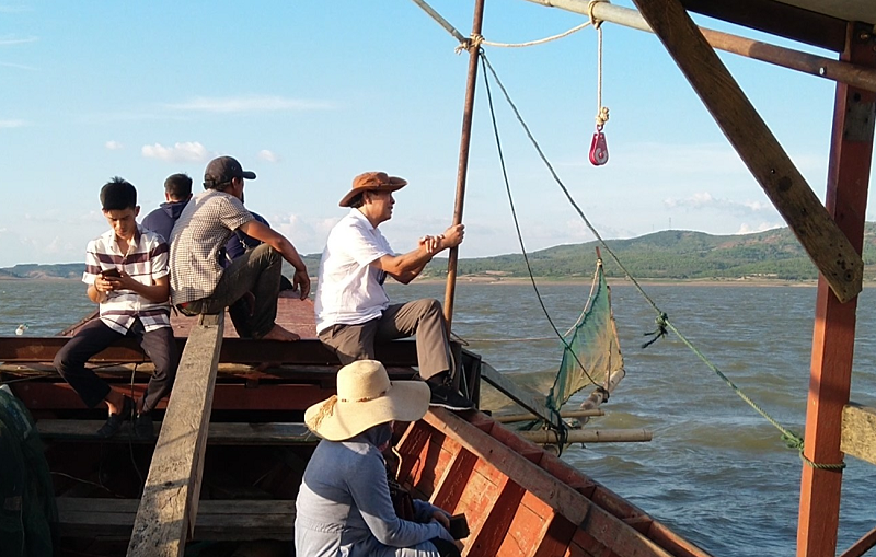 Mênh mông sóng nước Ya Ly Mênh mông sóng nước Ya Ly