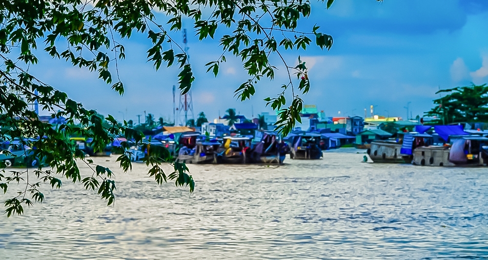 Chợ nổi Cái Răng “vui trở lại”