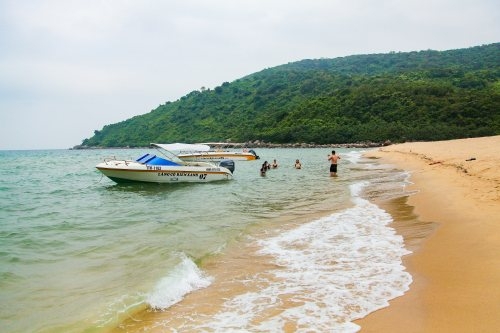 Bãi Chuối - Điểm dã ngoại hấp dẫn ở Lăng Cô