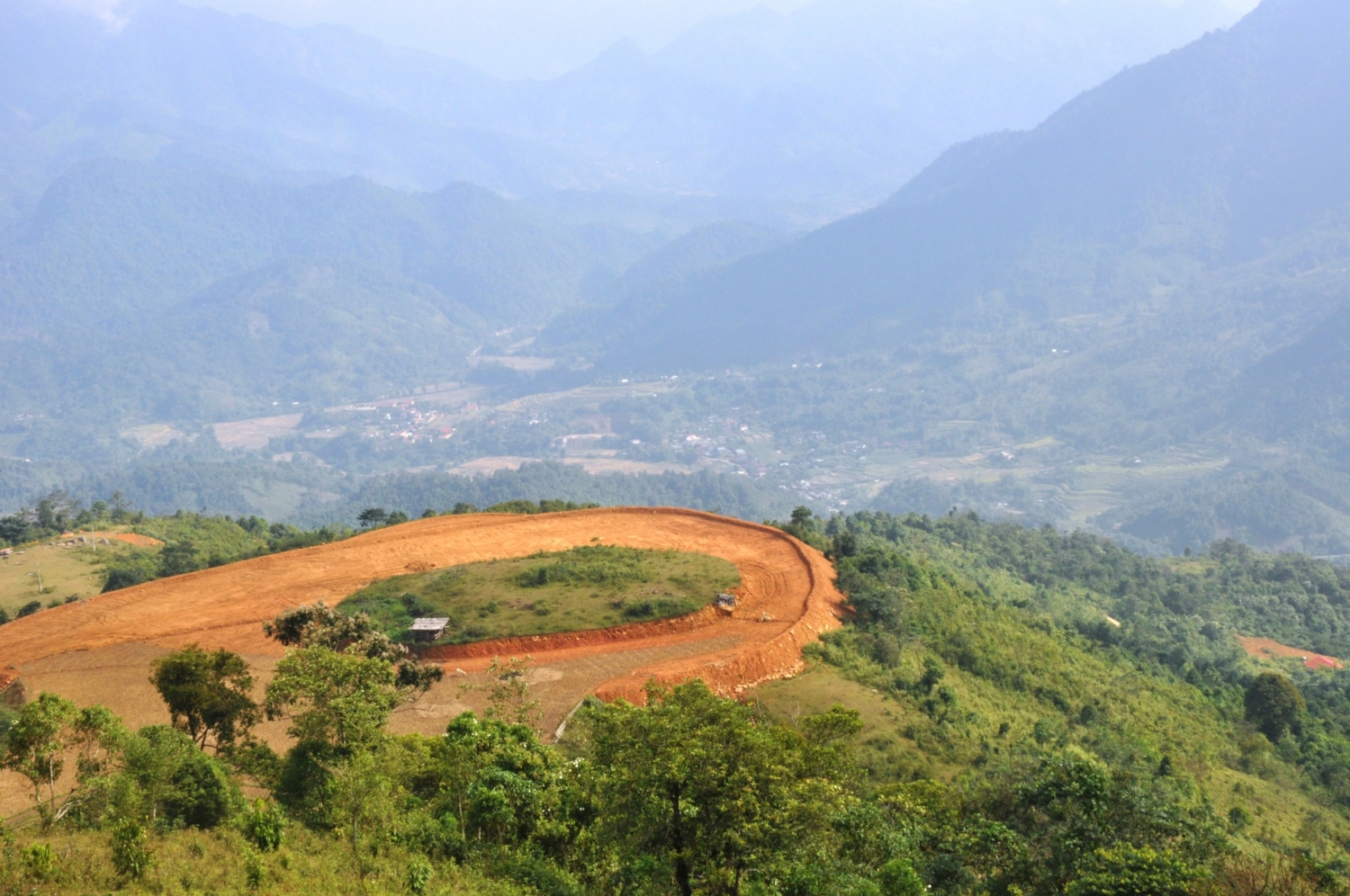 Phja Mạ - Điểm hấp dẫn du khách khám phá thiên nhiên