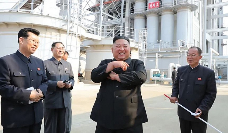 ong kim jong un xuat hien tai le khanh thanh to hop san xuat phan dam