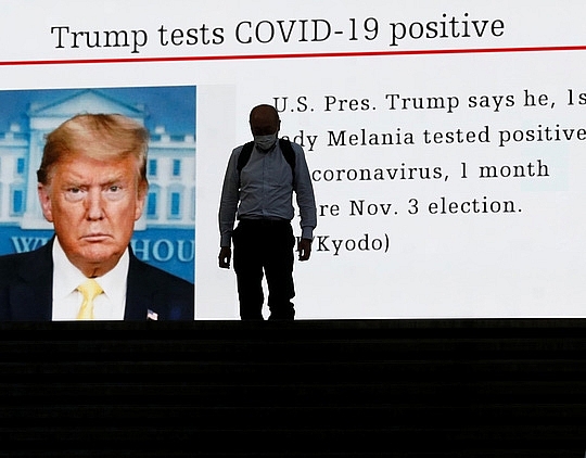 5441-chot-thay-trump-covid2020-10-02t082914z1938060048rc28aj9dn9tqrtrmadp3health-coronavirus-usa-trump-1601645771334338804343