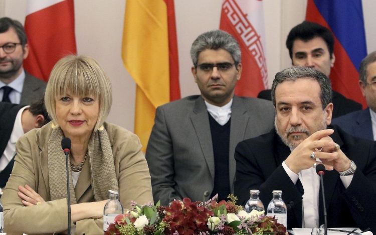 Quốc tế kêu gọi Iran “chớ manh động”