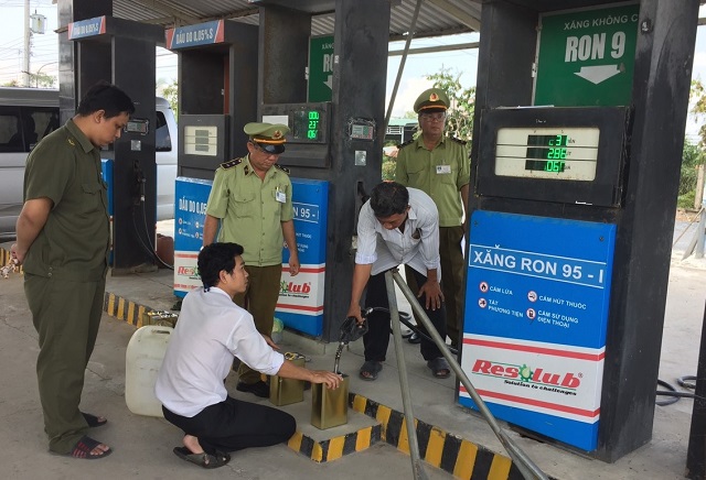 Lỗ hổng quản lý kinh doanh xăng, dầu: Bao giờ lấp đầy?
