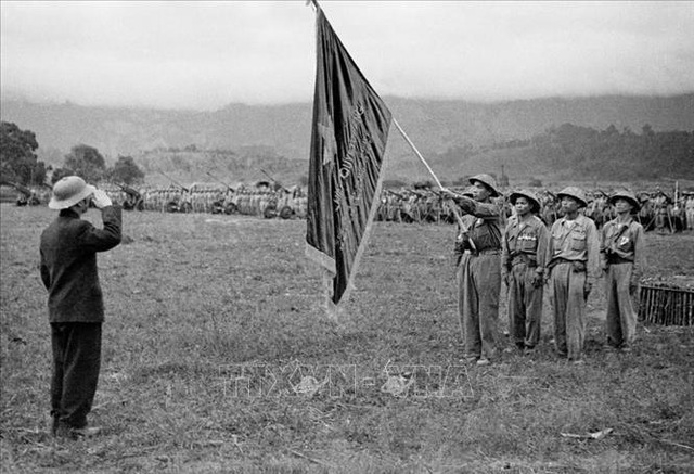 nhin lai 56 ngay dem lam nen chien thang dien bien phu chan dong dia cau