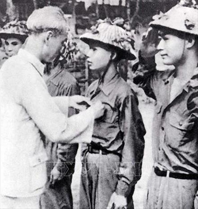 nhin lai 56 ngay dem lam nen chien thang dien bien phu chan dong dia cau