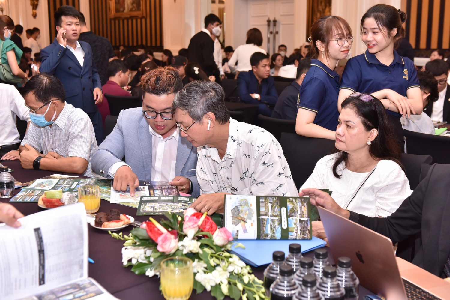 Nhà đầu tư Đông Nam Bộ “chốt đơn” liên tục các dự án Vinhomes Grand Park