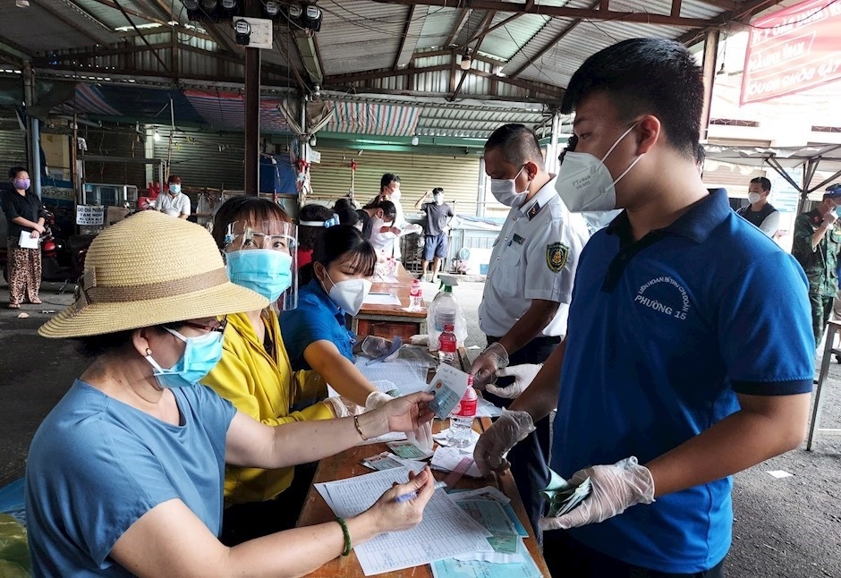 Bộ Công an điều tra việc thực hiện hỗ trợ Covid-19 tại TP HCM Bộ Công an điều tra việc thực hiện hỗ trợ Covid-19 tại TP HCM