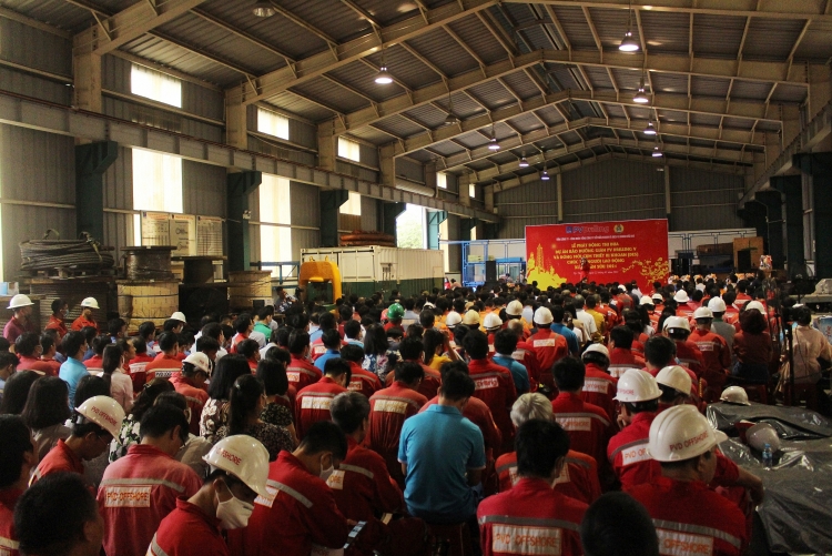 PV Drilling tổ chức Lễ phát động thi đua cao điểm giàn khoan PV DRILLING V và chúc Tết xuân Tân Sửu năm 2021 PV Drilling phát động thi đua cao điểm dự án đóng mới cụm thiết bị khoan (DES) và bảo dưỡng/tái khởi động giàn PV DRILLING V- chúc Tết NLĐ