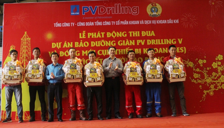 PV Drilling phát động thi đua cao điểm dự án đóng mới cụm thiết bị khoan (DES) và bảo dưỡng/tái khởi động giàn PV DRILLING V- chúc Tết NLĐ
