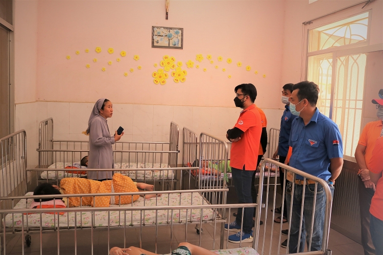 Tuổi trẻ Vietsovpetro tổ chức chương trình về nguồn kết hợp an sinh xã hội và trồng cây xanh Tháng Thanh niên 2021