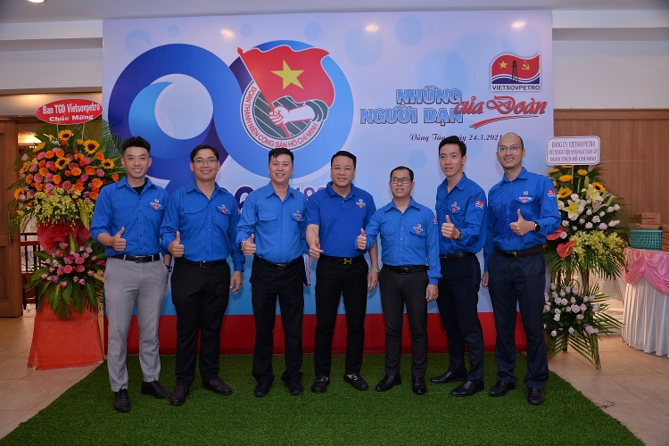 Tuổi trẻ Vietsovpetro kỷ niệm 90 năm Ngày thành lập Đoàn TNCS Hồ Chí Minh và gặp mặt giao lưu cán bộ Đoàn qua các thời kỳ