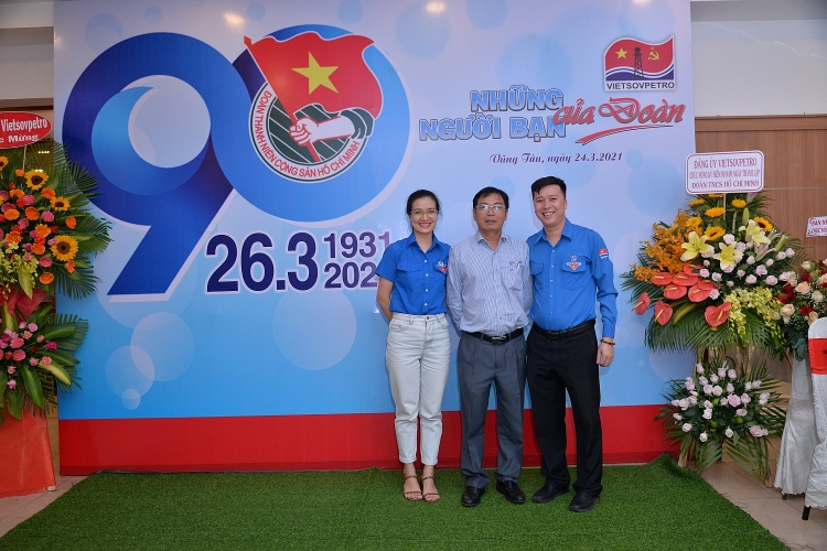 Tuổi trẻ Vietsovpetro kỷ niệm 90 năm Ngày thành lập Đoàn TNCS Hồ Chí Minh và gặp mặt giao lưu cán bộ Đoàn qua các thời kỳ