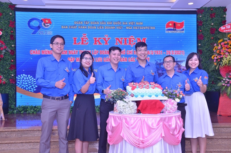 Tuổi trẻ Vietsovpetro kỷ niệm 90 năm Ngày thành lập Đoàn TNCS Hồ Chí Minh và gặp mặt giao lưu cán bộ Đoàn qua các thời kỳ