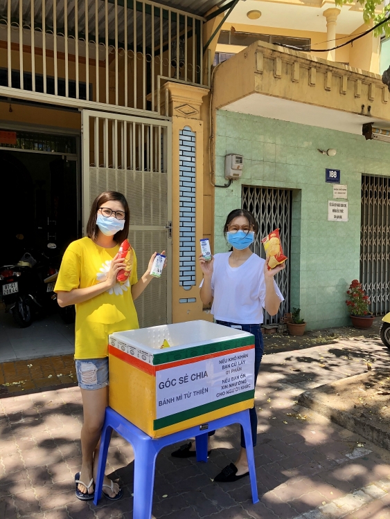 Vietsovpetro: Tuổi trẻ Trung tâm Công nghệ thông tin & liên lạc với "Tủ bánh miễn phí" vietsovpetro tuoi tre trung tam cong nghe thong tin lien lac voi tu banh mien phi