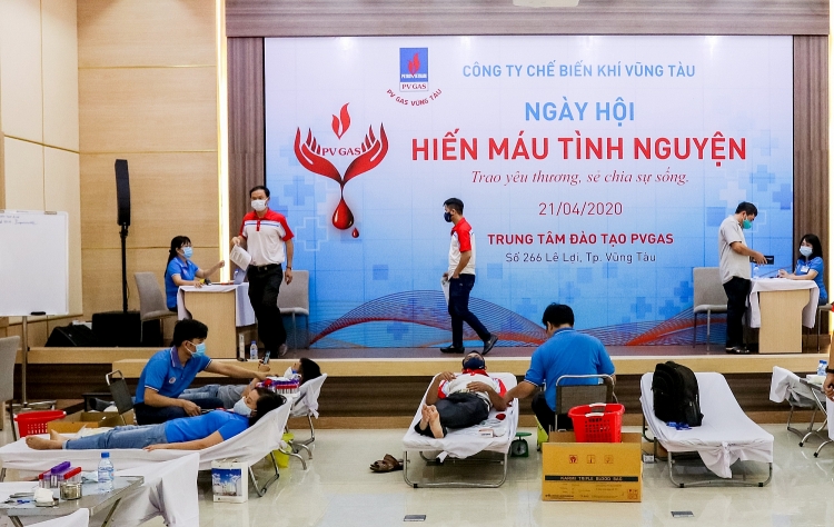 222 don vi mau tu ngay hoi hien maukvt trao yeu thuong se chia su song