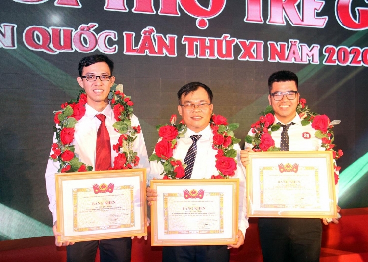 tuoi tre vietsovpetro gat hai nhieu thanh tich trong cong tac doan va phong trao thanh nien 6 thang dau nam