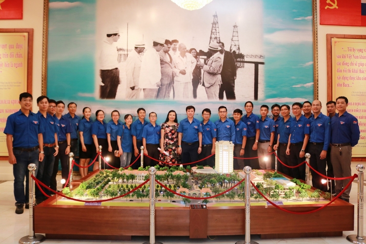 tuoi tre vietsovpetro gat hai nhieu thanh tich trong cong tac doan va phong trao thanh nien 6 thang dau nam