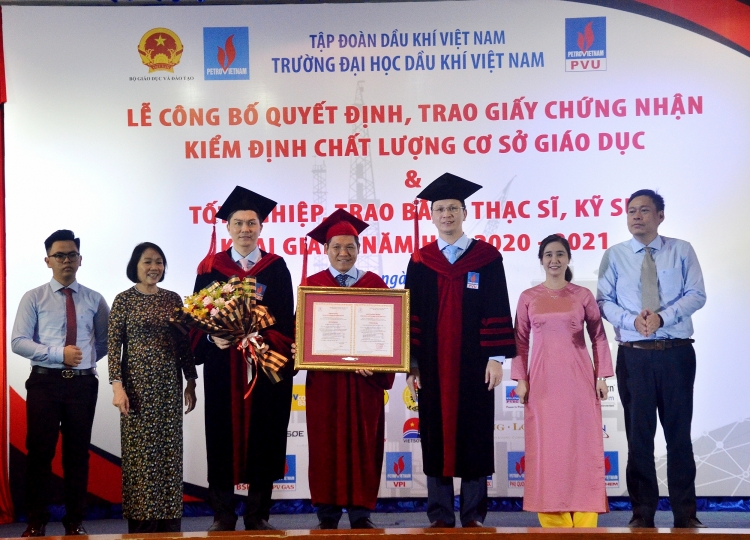 PVU nhận Giấy chứng nhận Kiểm định chất lượng giáo dục
