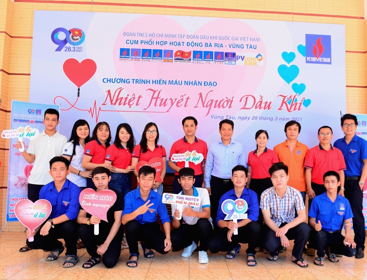 Phát triển đảng trong sinh viên: Tạo đà xây dựng nguồn nhân lực chất lượng cao cho ngành Dầu khí và xã hội