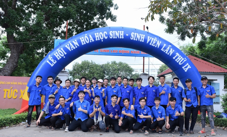 Chùm ảnh Lễ hội Văn hóa học sinh – sinh viên Dầu khí lần thứ IX Chùm ảnh: Lễ hội Văn hóa học sinh – sinh viên lần thứ IX