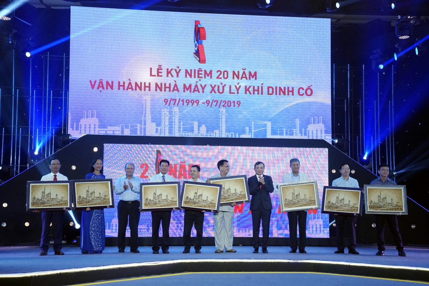 le ky niem 20 nam kvt gpp dinh co