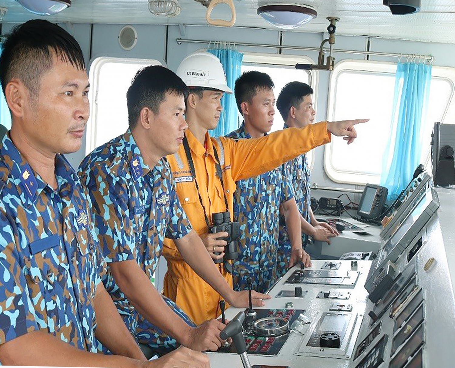Tỏa sáng thành công, gắn kết tình người