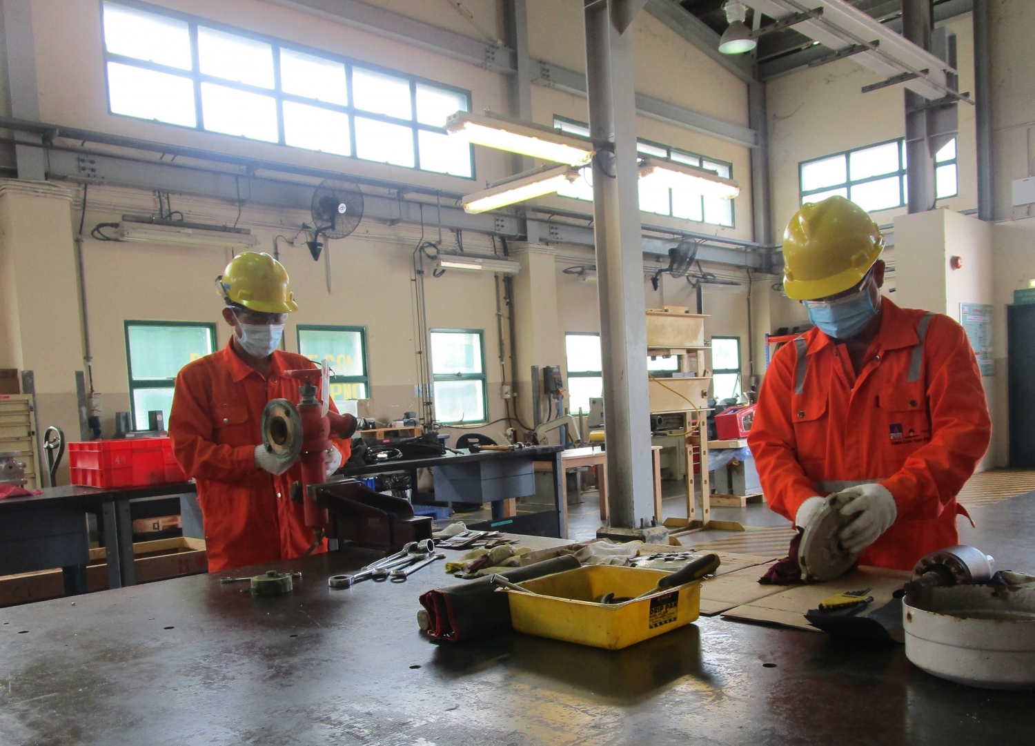 Người lao động NCSP làm việc trong khu vực cách ly